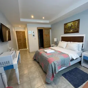  Aparthotel Noe ,1 Bed 2 Near To The